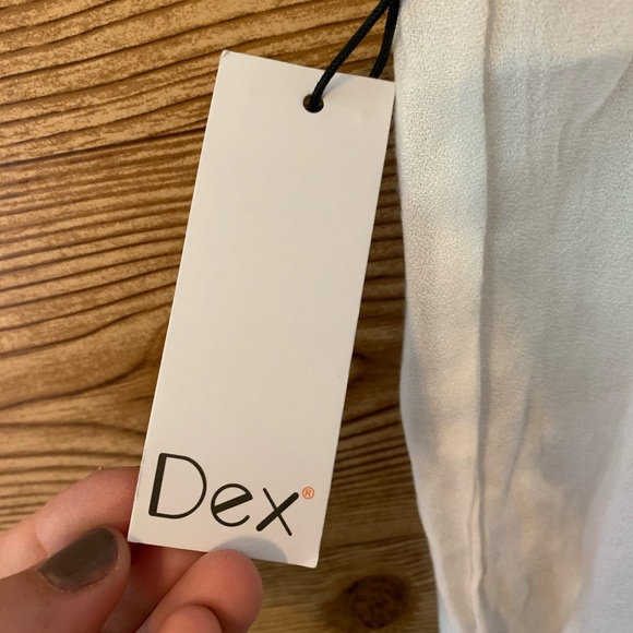 DEX WHITE SWEET SLEEVELESS TANK EMBROIDERY RUFFLE - Picture 5 of 10